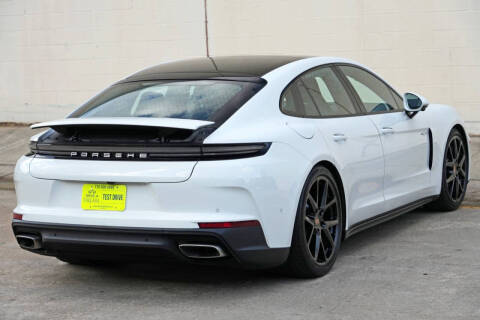 2025 Porsche Panamera 4 E-Hybrid