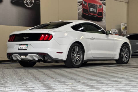 2015 Ford Mustang EcoBoost Premium