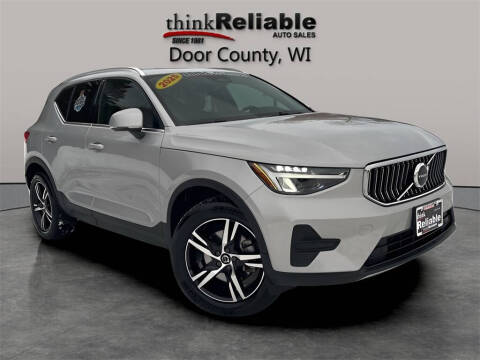 2025 Volvo XC40 B5 Core Bright Theme