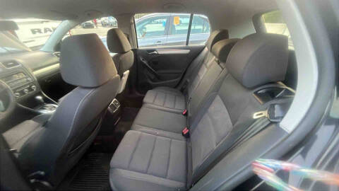 2013 Volkswagen Golf 2.5L PZEV