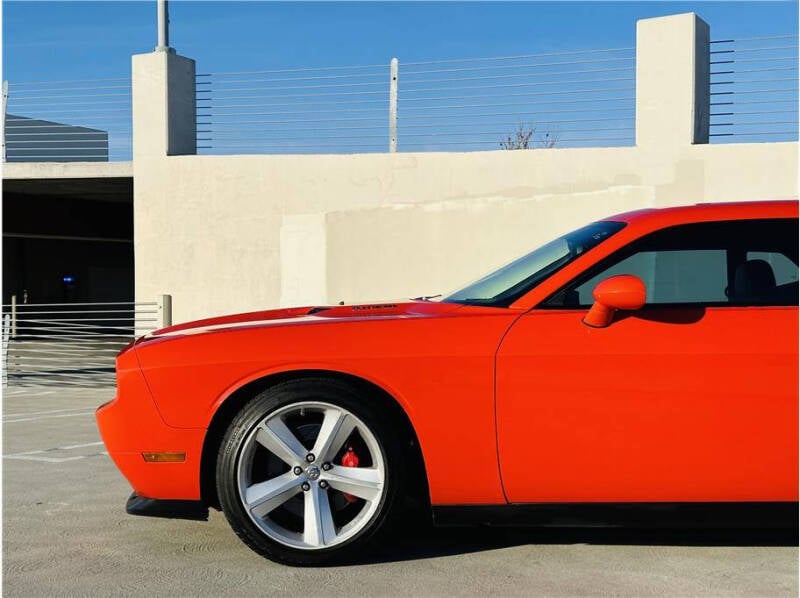 2008 Dodge Challenger SRT8 photo 8