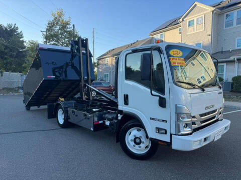 2024 Isuzu NPR-HD