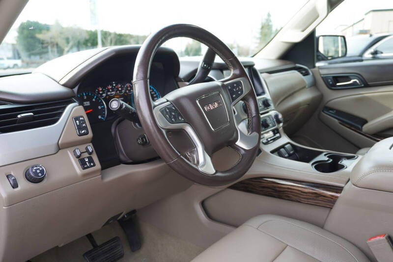 2017 GMC Yukon SLT