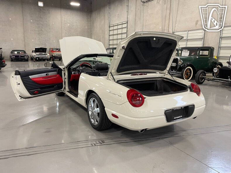 2003 Ford Thunderbird