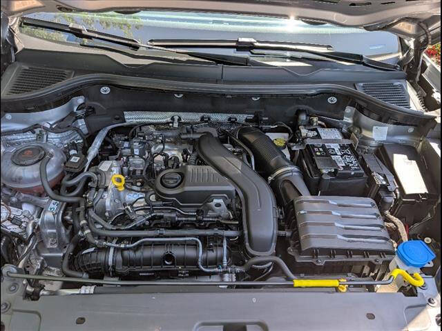 2024 Volkswagen Taos SE 4Motion