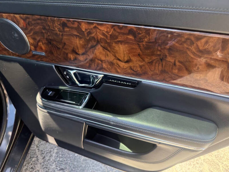 2014 Jaguar XJL Portfolio