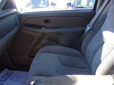 2005 Chevrolet Avalanche 1500 LS