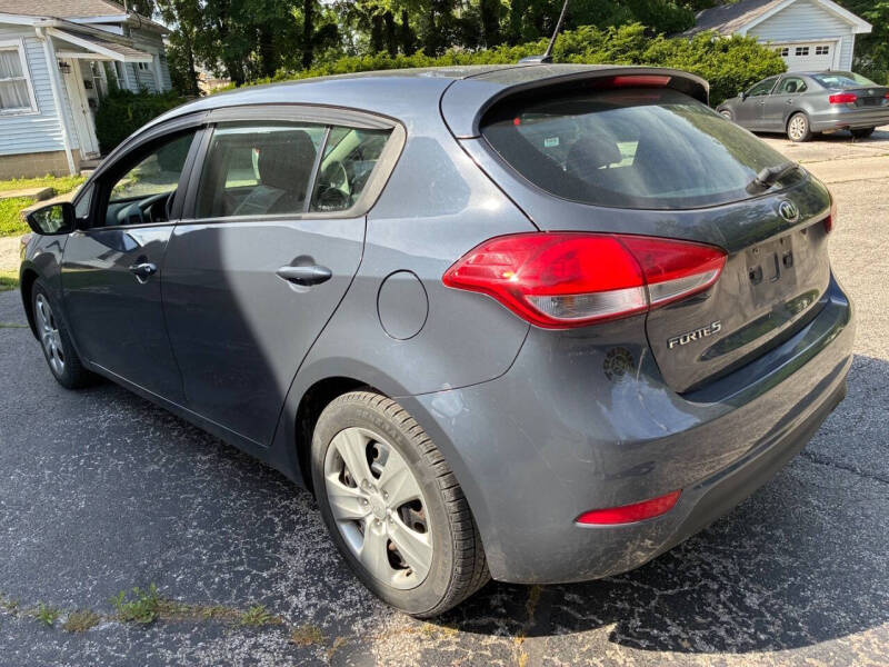 2016 Kia Forte5 LX