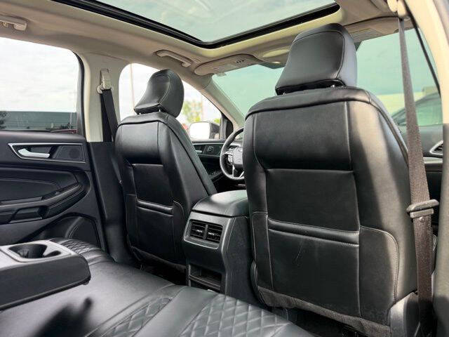 2024 Ford Edge Titanium