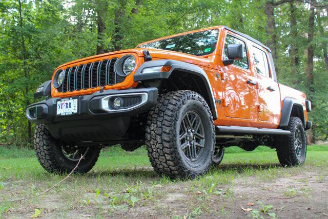 2025 Jeep Gladiator Sport S