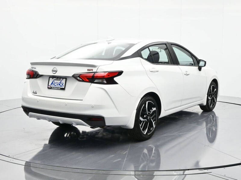 2025 Nissan Versa SR