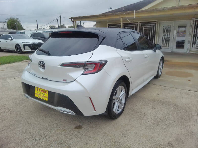 2022 Toyota Corolla Hatchback SE