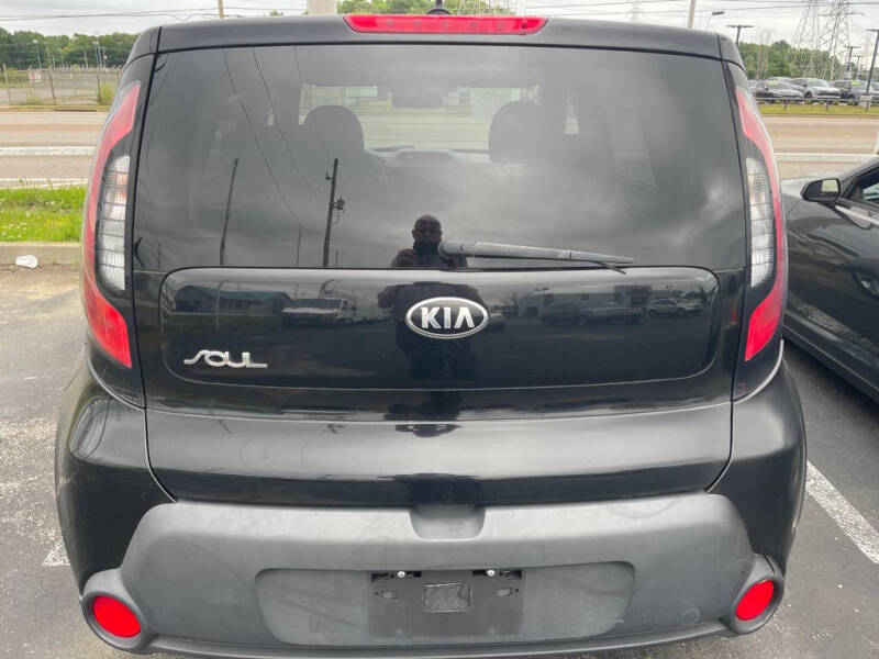 2015 Kia Soul +