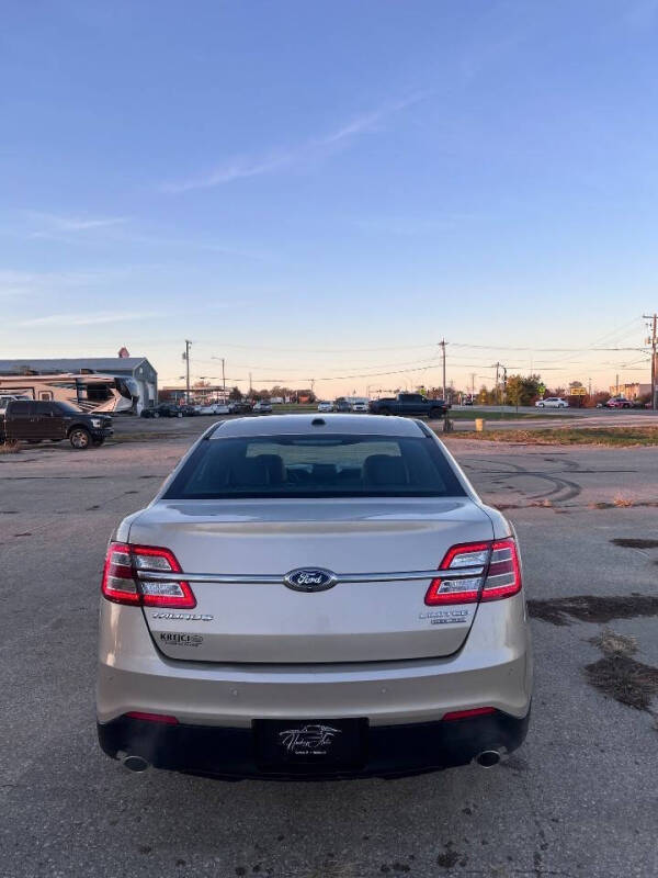 2017 Ford Taurus Limited