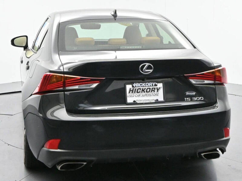2019 Lexus IS 300