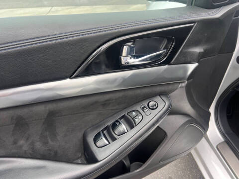 2016 Nissan Maxima 3.5 SR