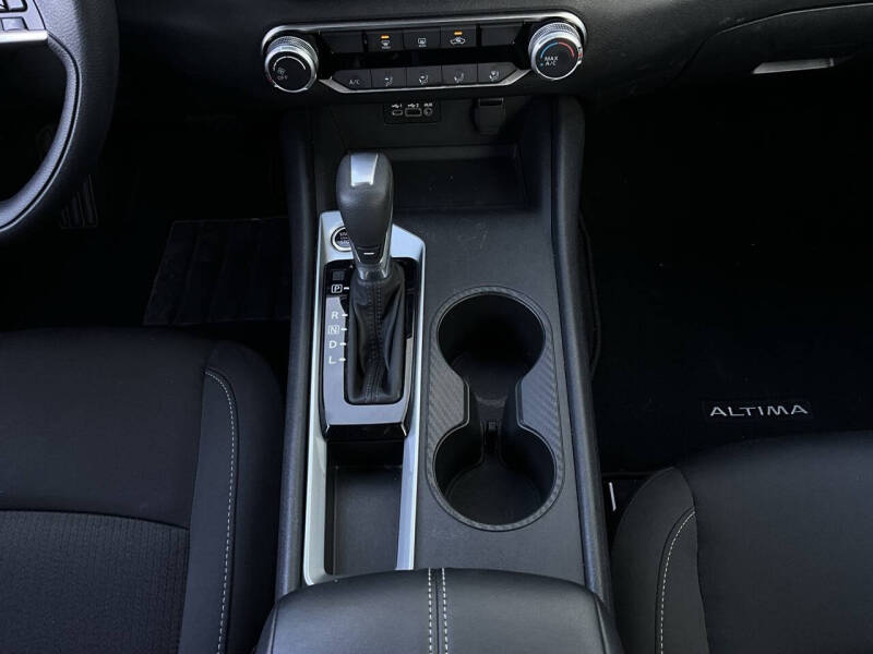 2025 Nissan Altima 2.5 SV