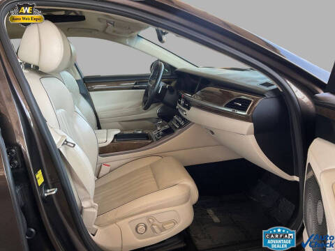 2017 Genesis G90