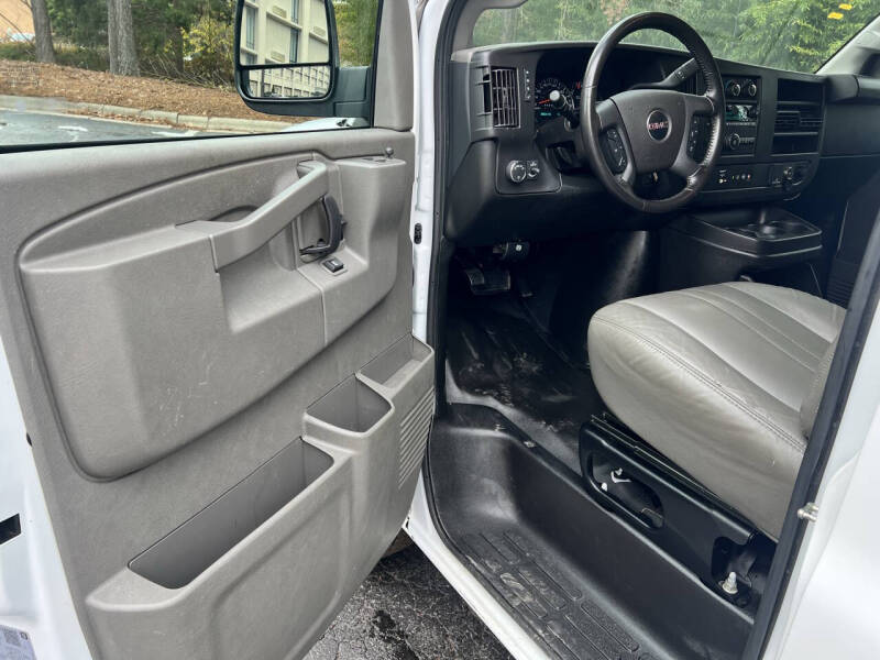 2023 GMC Savana 2500