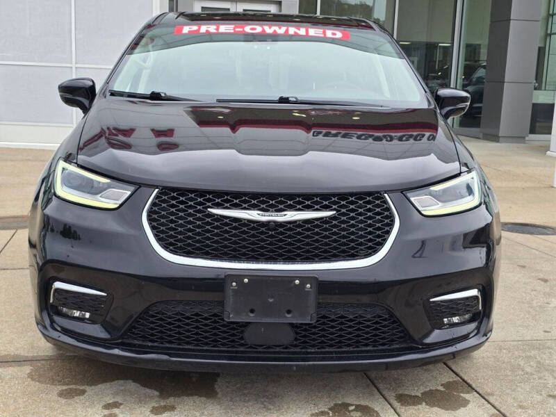2024 Chrysler Pacifica Plug-In Hybrid Select