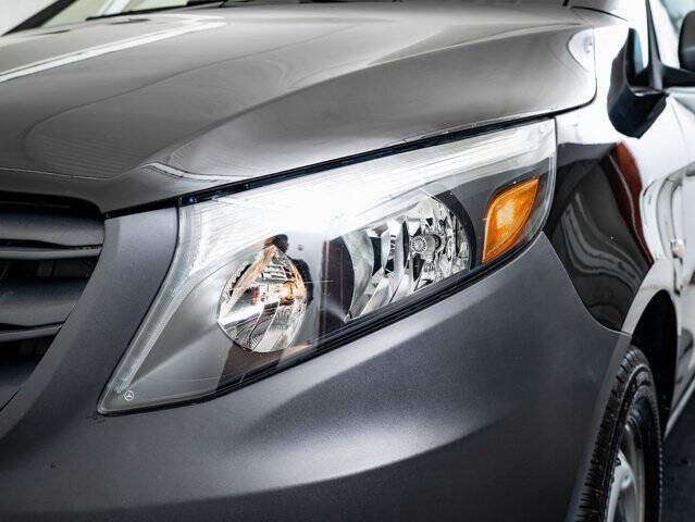 2023 Mercedes-Benz Metris Passenger