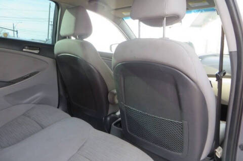 2016 Hyundai Accent SE