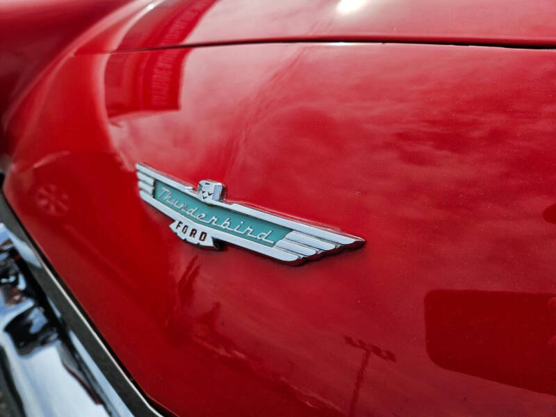 1957 Ford Thunderbird