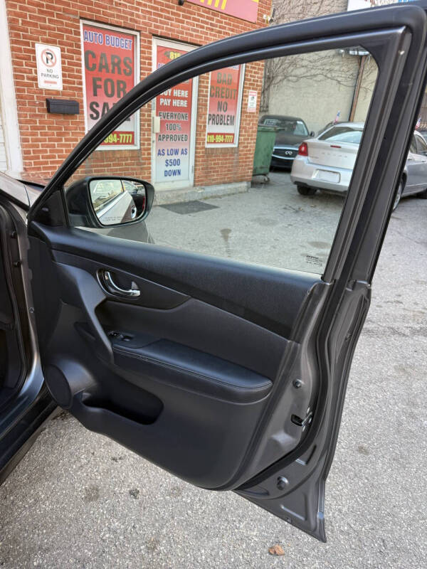 2017 Nissan Rogue SV