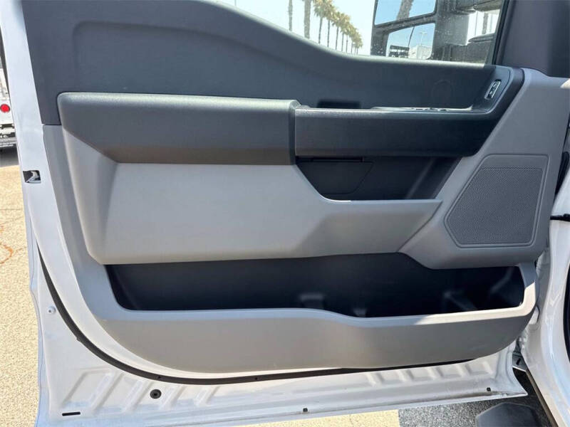 2025 Ford F-350 Super Duty XL