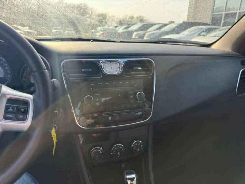 2012 Chrysler 200 Touring
