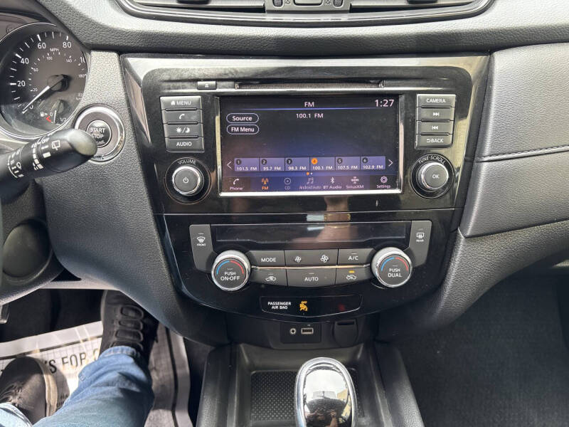 2018 Nissan Rogue SV