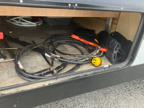2020 Winnebago 2201 MB