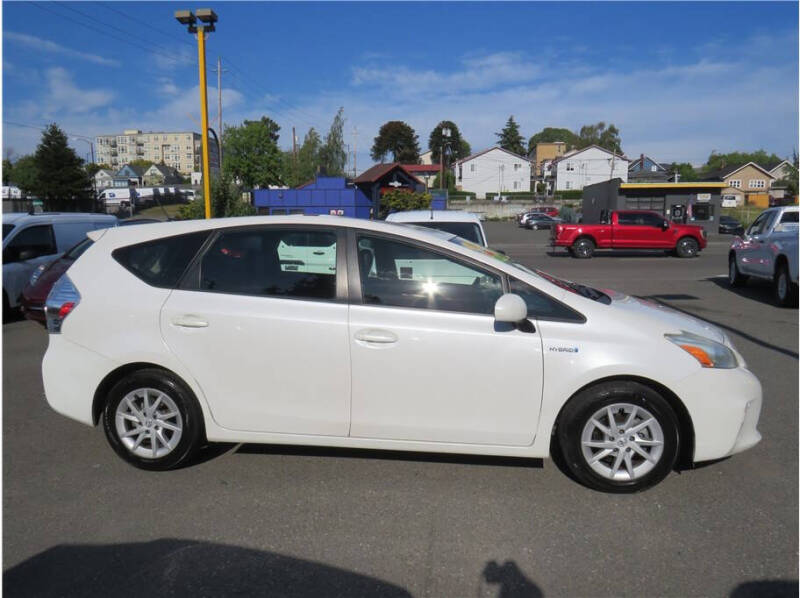 2014 Toyota Prius v
