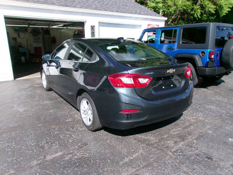 2017 Chevrolet Cruze LT Auto
