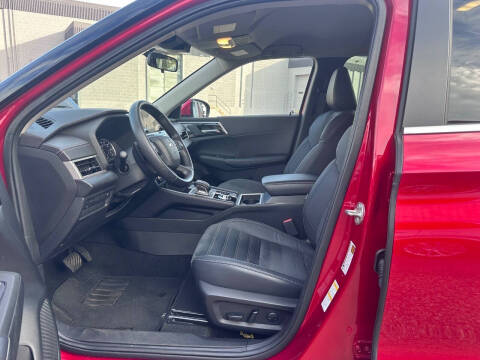 2022 Mitsubishi Outlander SE Launch Edition