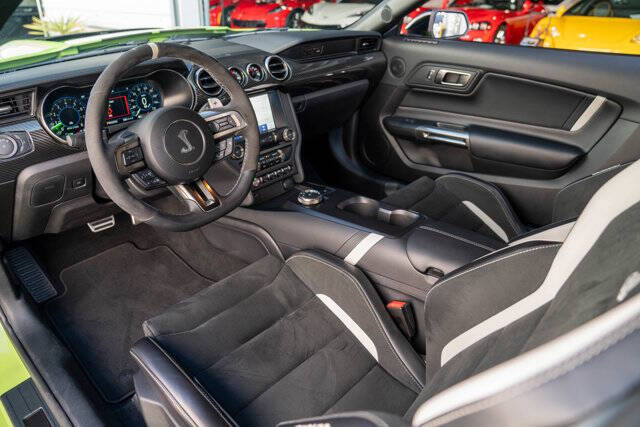 2020 Ford Mustang 11