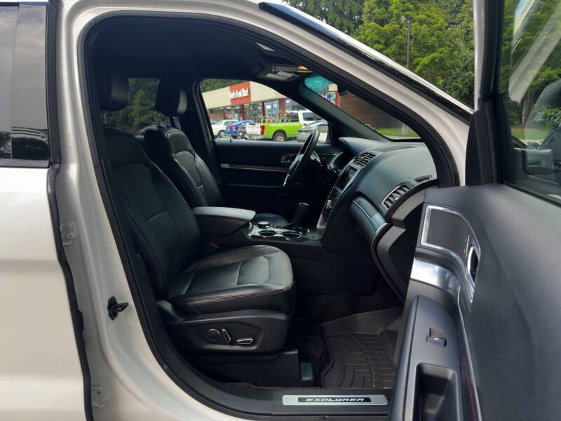 2016 Ford Explorer Sport