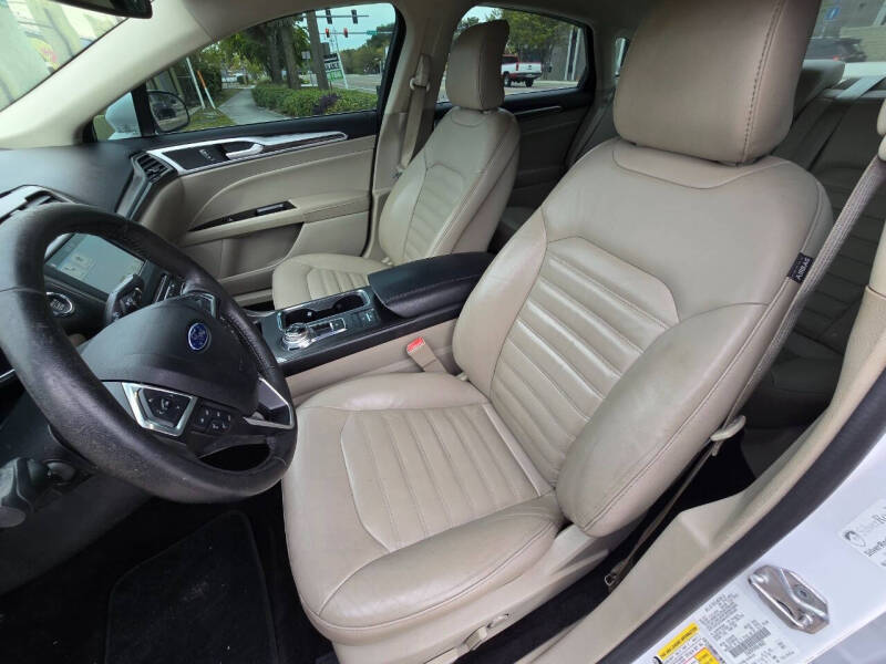 2017 Ford Fusion Energi SE Luxury