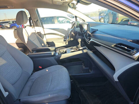 2021 Toyota Sienna LE 8-Passenger