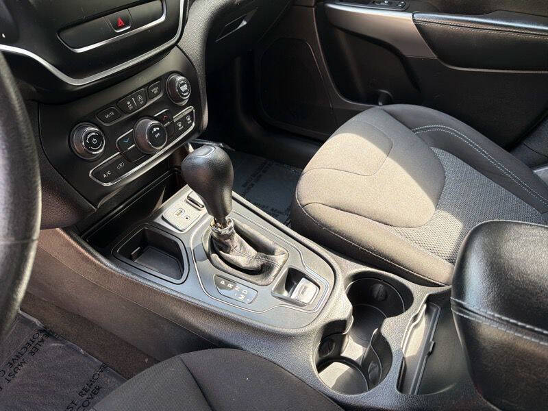 2019 Jeep Cherokee Latitude