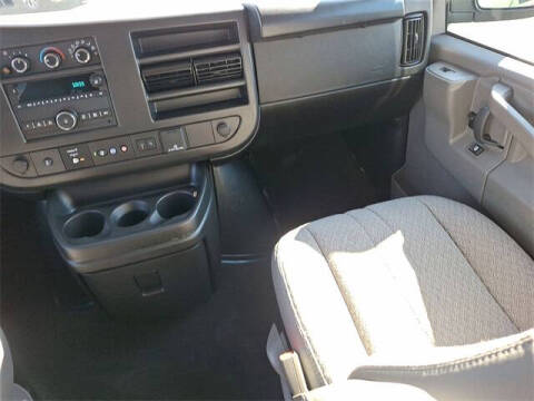 2025 GMC Savana LT 2500