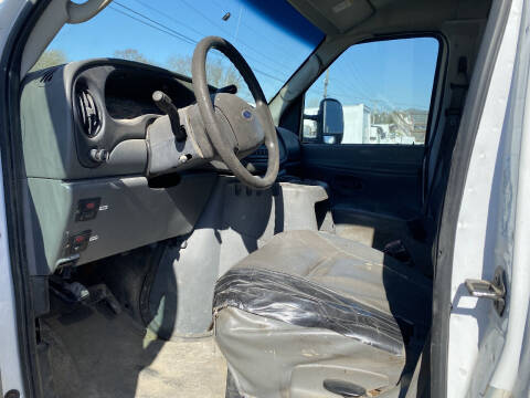 2005 Ford E-Series E-450 SD