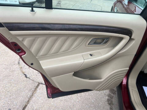 2015 Ford Taurus Limited