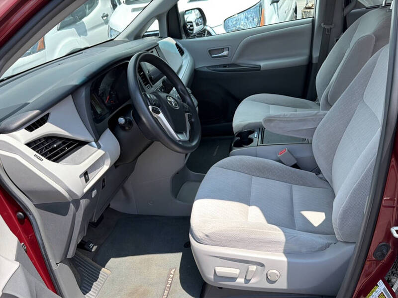2017 Toyota Sienna