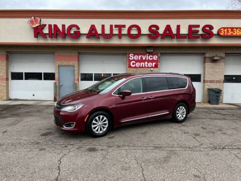2017 Chrysler Pacifica for sale at KING AUTO SALES  II in Detroit MI