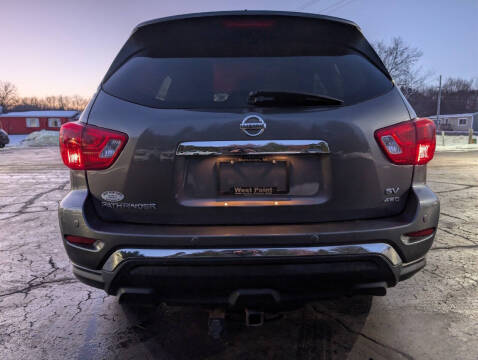 2019 Nissan Pathfinder SV