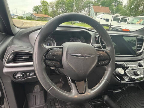 2022 Chrysler Pacifica Touring