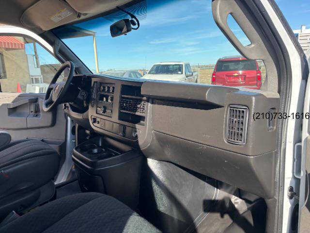 2024 GMC Savana 2500