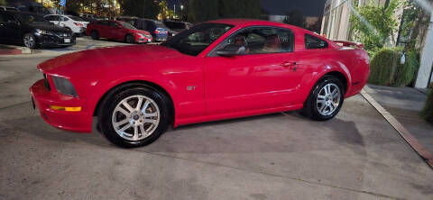 2005 Ford Mustang GT Deluxe