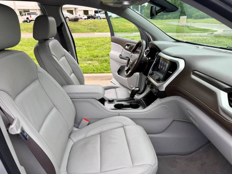 2017 GMC Acadia SLT-1